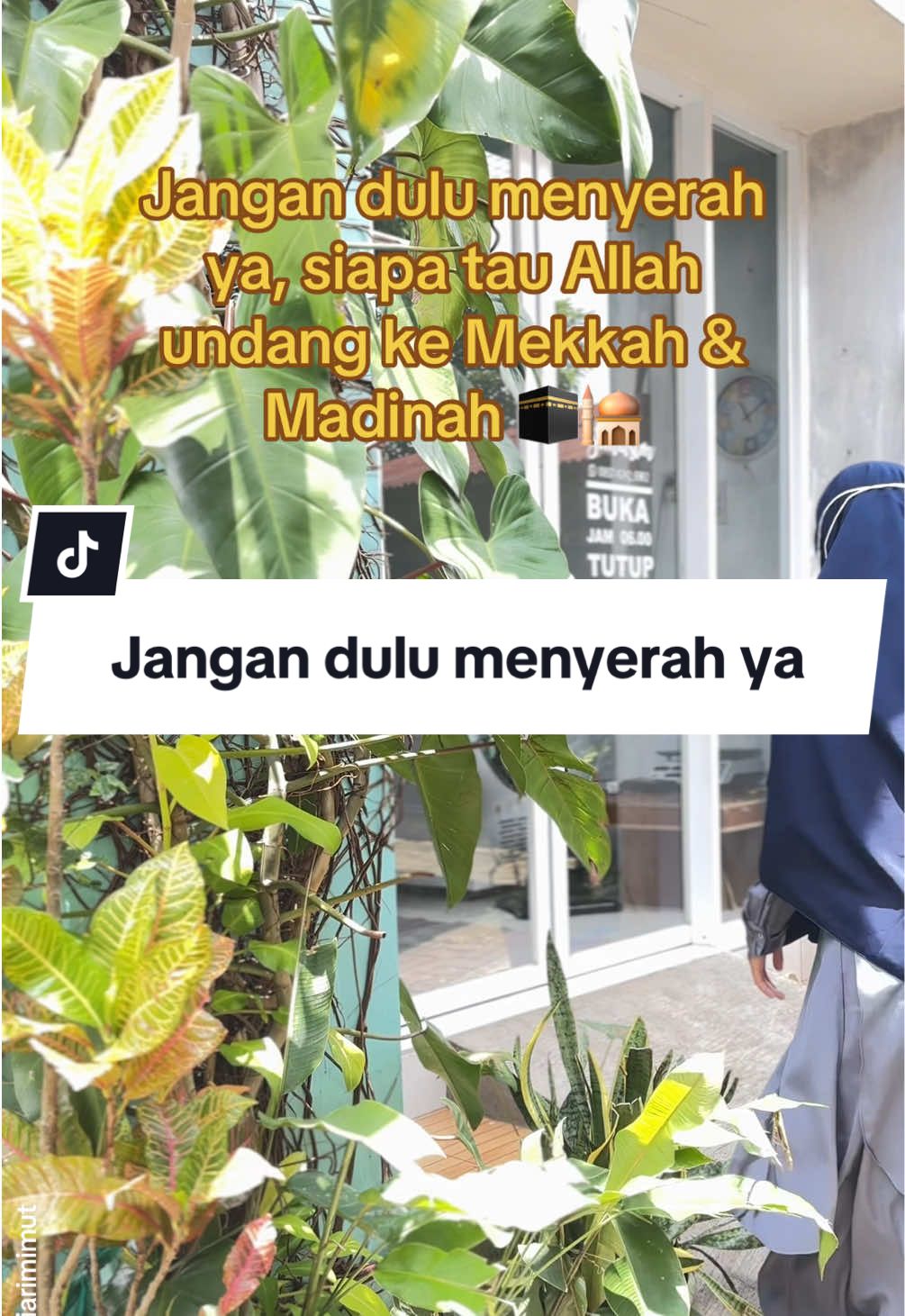 Jangan dulu menyerah ya, siapa tau Allah umroh aamiin... Oleh-oleh tanpa ribet siap dibagikan pesan di @rumahsemusim produknya lengkap dan fresh ini nomor yang jual 085742426982 #umrah #mekkah🕋❤️ #oleholehumrohpurwokerto #oleholehumrohpurbalingga #fyp 
