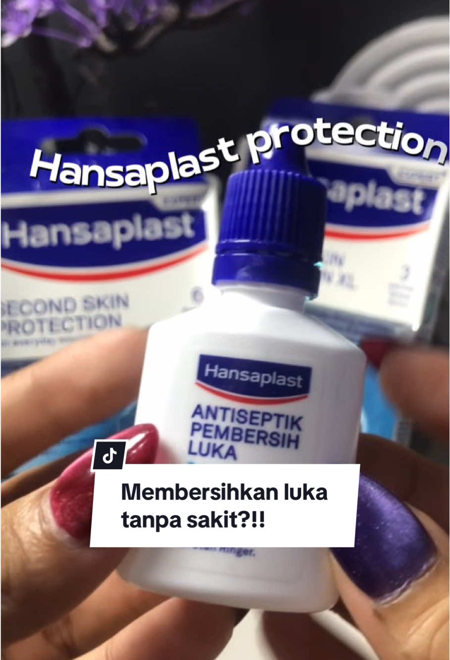 Here we are, udh luka itu sakit masa ngobatinnya juga sakit?!! Engga dong sini pake produk dari @Hansaplast Indonesia  #hansaplast #secondskin #healfasterlikesecondskin #tenangbawahansaplast #acnepatch 