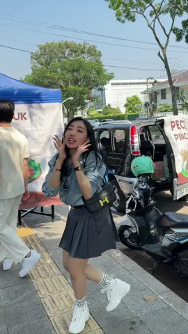 happynya sekarang 2 anak udah sekolah semua jadi bisa kuliner pagi2 🤣🤣