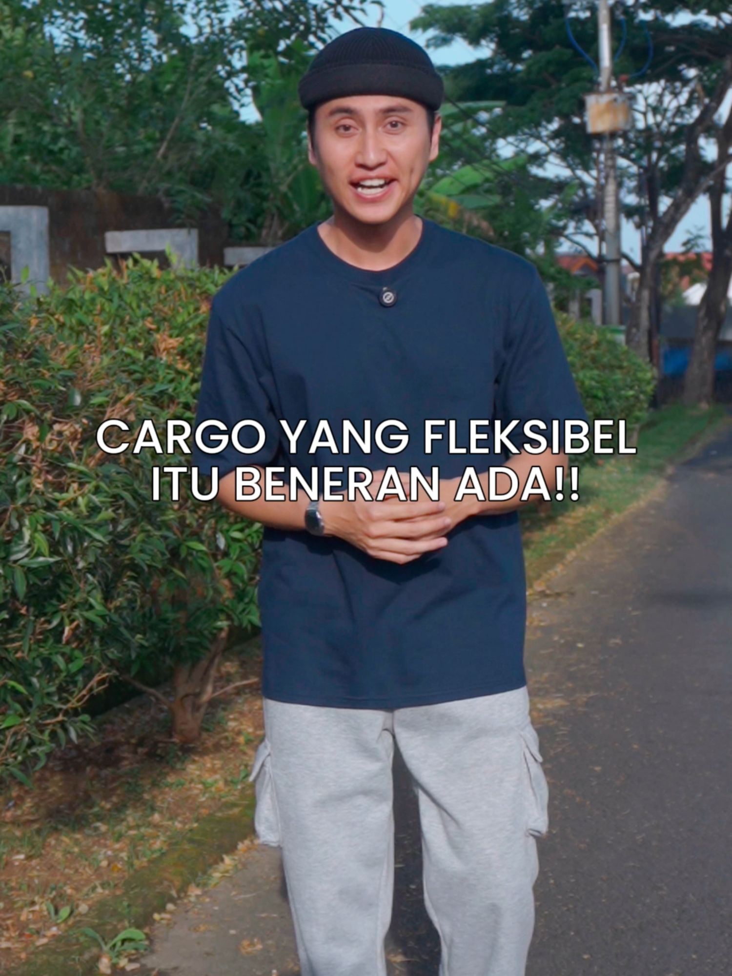 Dari santai sampai aktif, adaptif di semua momen lo karena super fleksibel buat kegiatan lo 🤩 #stylelaki #unisex #rekomendasioutfit #skena #OOTD #dailypants #celanaoversize #cargopants
