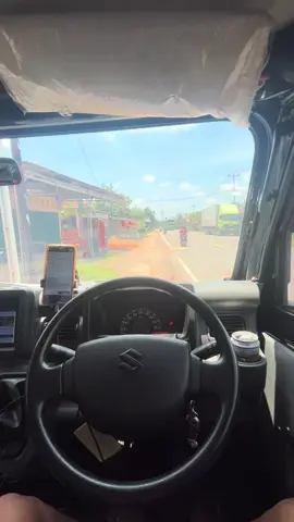 This is in indonesia 🕺🕺😛🤣😂 @อ๊อตโต้ ไฟซิ่ง #newcarrypickup #newcarrymodifikasi #fyp 