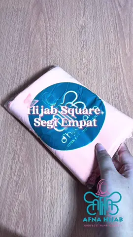 Hijab segi empat dengan banyak pilihan warna 🥰 #fyp #afnahijab #hijasegiempat #hijabsegiempatwolfia #hijabsegiempatademnyamandipakai 