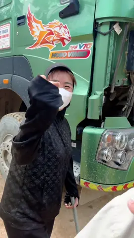 Idol Lại Bão rồi 🤣🤣🤣#xuhuong #tiktokxetai #xetaitiktok #howo #laixe  @Khobohaiboi 