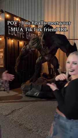 We finally got to meet! 🫶🏼 @Natalie’s Makeup 🩷🎀 @Natalie❤️‍🔥  #mua #tiktokfriend #halloween #makeupartist 