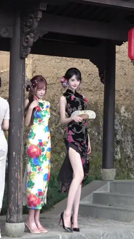 Sườn xám hiện đại❤️ Các chị yêu Ib em tư vấn nha😘 ✅Oder trực tiếp Trung Quốc.  ✅7-10 ngày.  ✅Ib Tiktok hoặc Zá Lồ 8️⃣3️⃣3️⃣9️⃣8️⃣9️⃣0️⃣0️⃣3️⃣ #suonxam #qipao #suonxamqipao #suonxamthuonghai #xh            