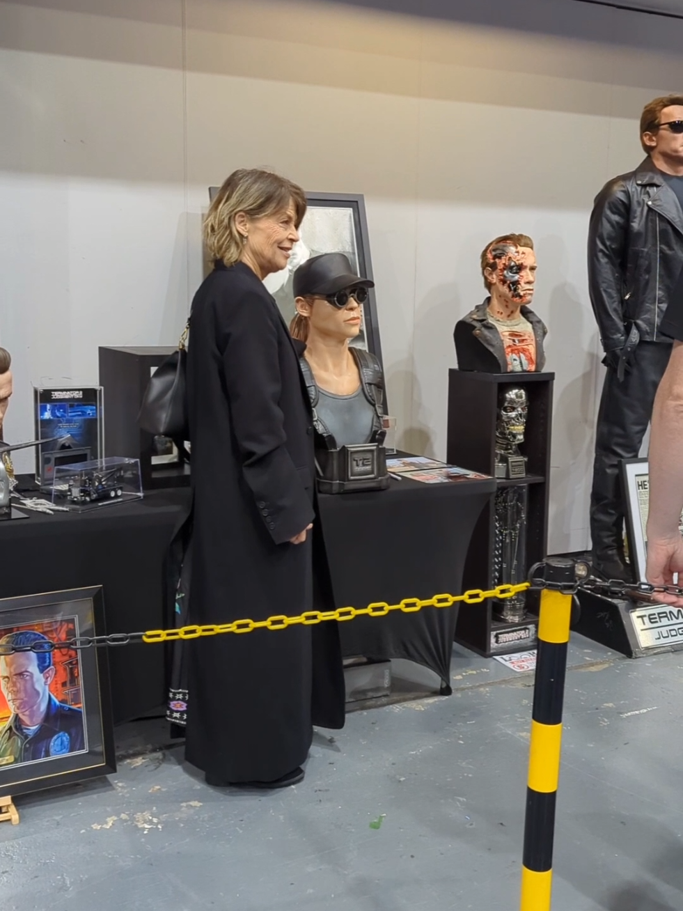 The first time I saw #LindaHamilton at #MidlandsComicCon  💖😍💖😍💖😍💖😍💖😍💖 #Terminator #Terminator2 #SarahConnor 