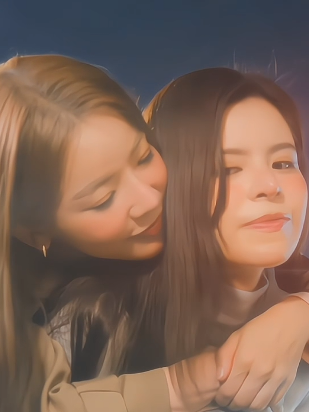 không ngờ chỉ 1 lần xa cách mà đã qua 7 năm và...tôi cũng chờ cậu 7 năm rồi#fay_riezz #maywyda#faymay  #somewheresomehow #thailand 