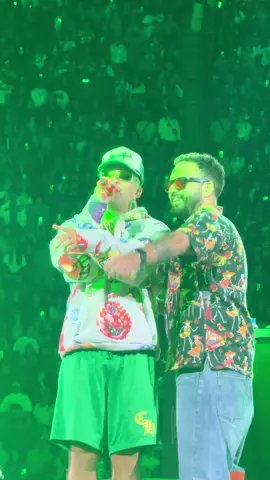 Feid en la COFFE PARTY MÁS GRANDE DEL MUNDO EN MÉXICO🇲🇽😮‍💨 #feid #ferxxo #coffeeparty #plazadetoros #lamexico 