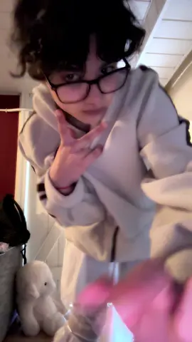 We follow the trend ദ്ദി‎◍˃ ᵕ ˂◍) #mlm #femboy #fypシ゚ #viral #trends 