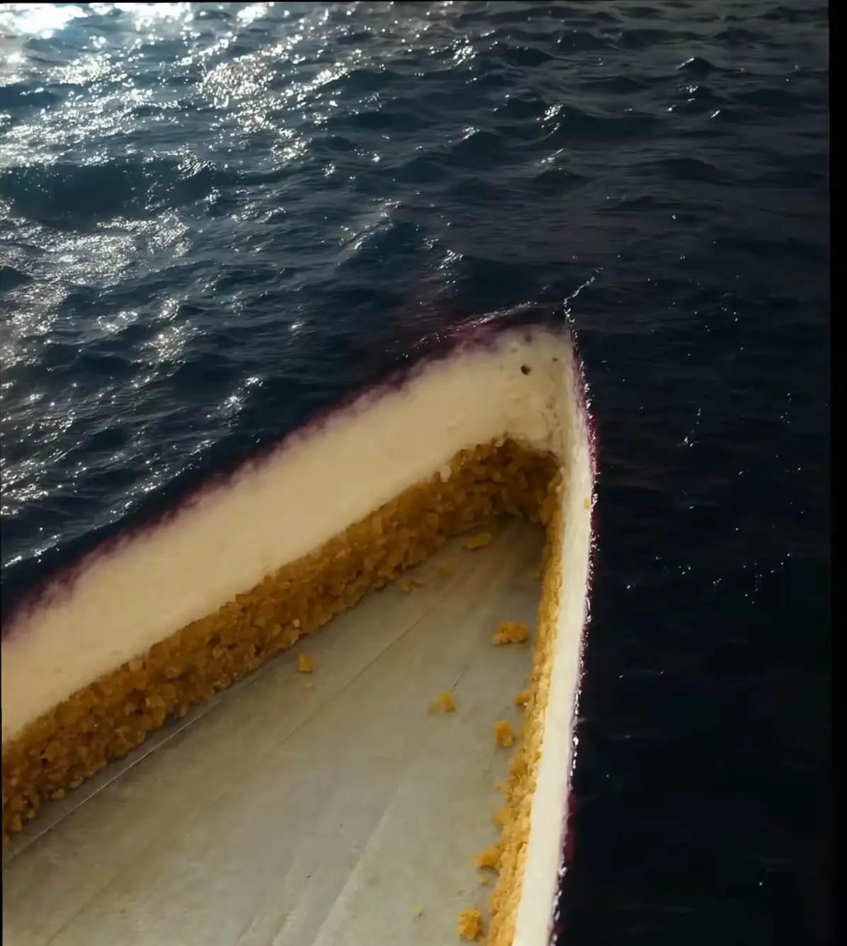 на море ли съм, на сладкарница ли съм 😂 #bulgaria #cake #sea 
