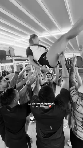 La gente del gym somos todos una familia. Los echo de menos ya #gymfam #gymfamily #coach #entrenadora #entrenador 