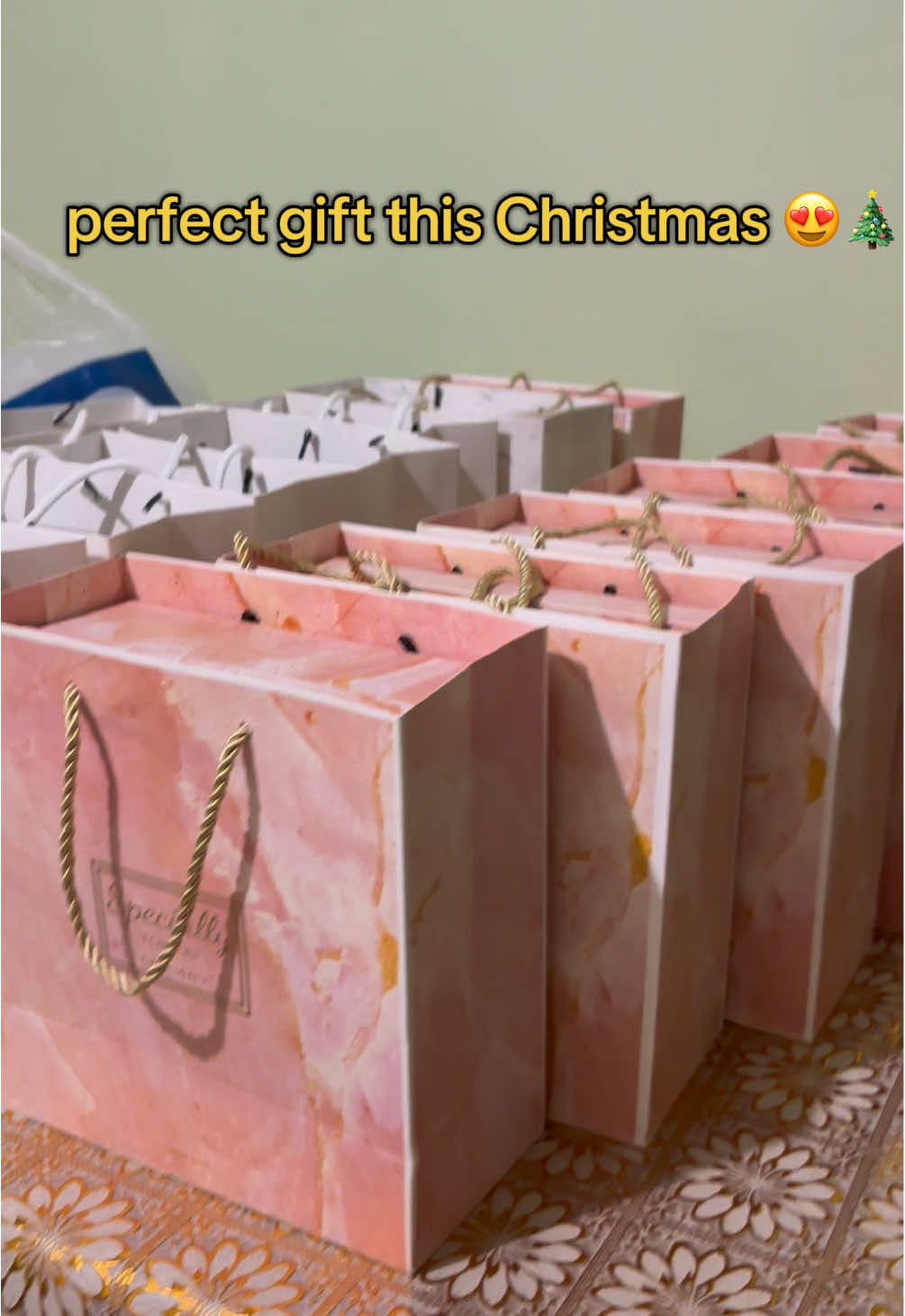 Perfect gift for Christmas, birthday, souvenir, debut etc🥹😍!!! #giftideas #christmasgift #souvenir #gifts #giftsforher 