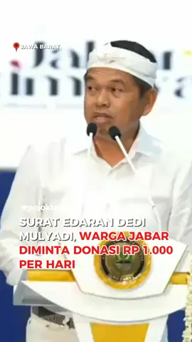 Satu hari, seribu rupiah. Kedengarannya sepele, tapi di tangan jutaan warga Jawa Barat, angka itu bisa jadi gerakan sosial besar. Gubernur Jawa Barat, Dedi Mulyadi, baru aja ngeluarin Surat Edaran Nomor 149/PMD.03.04/KESRA tentang Gerakan Rereongan Sapoe Sarebu alias Rereongan Poe Ibu. Gerakan ini ngajak ASN, siswa sekolah, dan masyarakat buat nyisihin Rp1.000 per hari sebagai bentuk kesetiakawanan sosial. Dana yang terkumpul bakal dipakai buat bantu kebutuhan darurat di bidang pendidikan dan kesehatan. “Dari masyarakat, oleh masyarakat, untuk masyarakat,” tulis Dedi dalam edarannya. Lewat gerakan ini, Dedi pengin nilai-nilai silih asah, silih asih, silih asuh tetap hidup di tengah warga Jabar. Pengelolaan dan penyaluran dananya pun dilakukan secara transparan, lewat rekening khusus Bank BJB dan bisa dimonitor lewat aplikasi Sapawarga. Program ini juga melibatkan sekolah, instansi pemerintah, hingga lingkungan RT/RW semuanya didorong buat ambil bagian. Karena bagi Dedi, gotong royong bukan cuma tradisi, tapi jalan menuju “Jawa Barat Istimewa.” Rp1.000 mungkin kecil buat satu orang, tapi bisa besar kalau dilakukan bareng-bareng. Kita mau ikut rereongan juga, atau cuma nonton dari jauh? source video: opiksugiarto/tiktok #dedimulyadi #rereonganpoeibu #gotongroyong #pojokbogor #beritabogor 