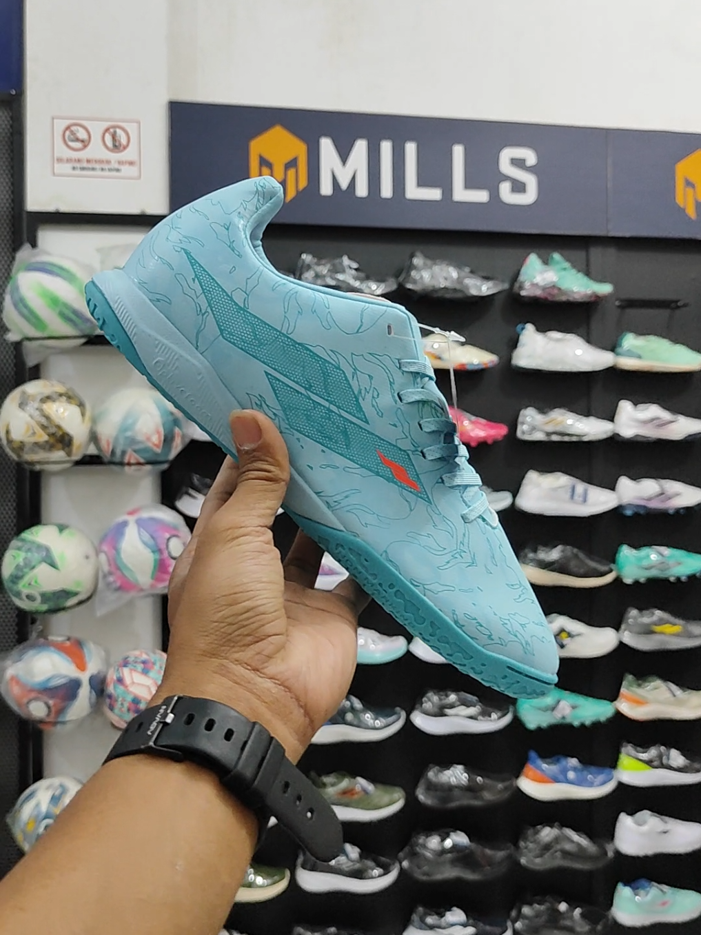 Mills Flame Light Blue/Teal. #sepatufutsal #mills #millsflame #millsoriginal #belilokal 