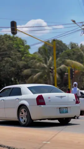 Qual é o nome desse carro pessoal?? Duvido que vocês vão acertar o nome😅😂#nampulamozabique🇲🇿 #nampula🇲🇿 #CapCut #Meme #moçambique🇲🇿 