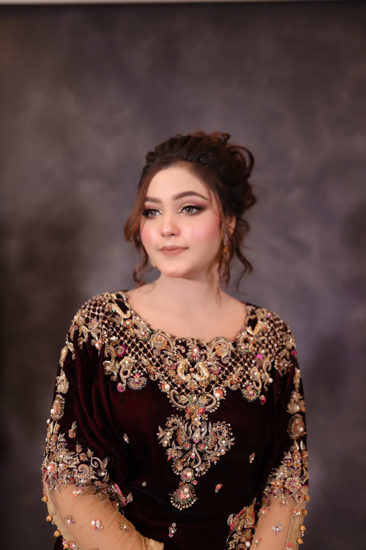 Shimmer Look 25’✨ NAINA’S SALON PARTY LOOK✨ - - Book your slot now +92 321 4111185☎️