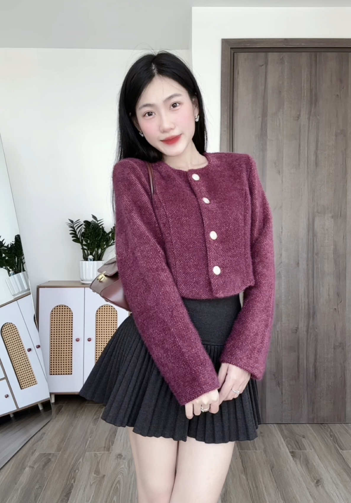 Áo xinh màu sang lém nè #xuhuong #homnaymacgi #myoutfit #thaolendo #outfitideas 