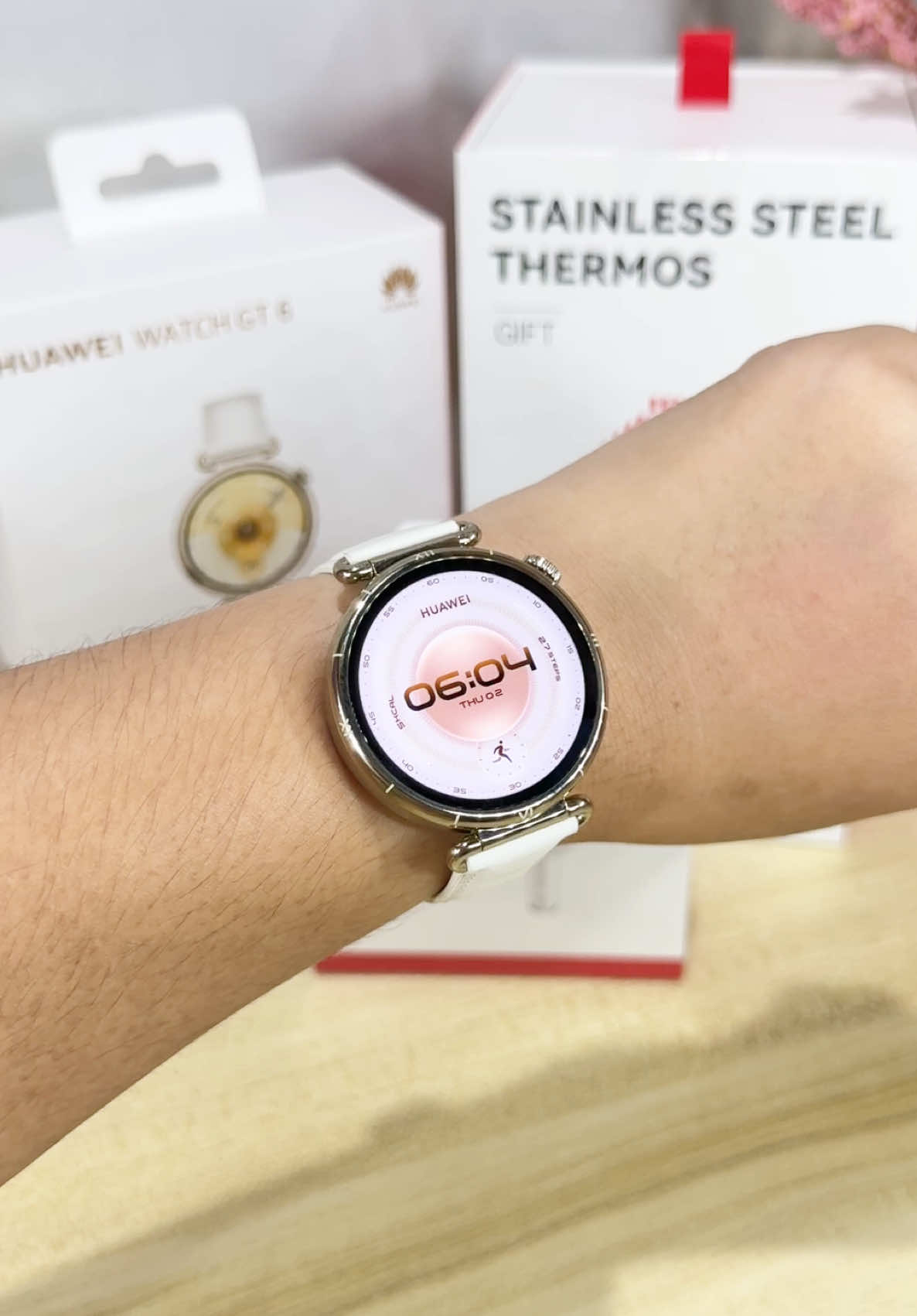 A watch that moves with your lifestyle ✨ #huaweiwatchgt6 #huaweigt6 #gt6 #huaweiwatch #huaweismartwatch 