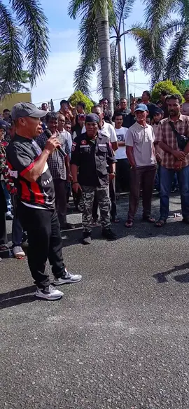 aksi demo bersama rakyat,yg be kerja di tambang