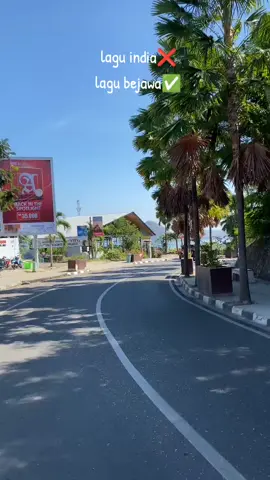 kukira lagu india, ternyata lagu bejawa ☺️enak banget musiknya walaupun ngk tau artinya🫠#nttpride🏝🔥 #bejawa_flores_ntt #labuanbajo 