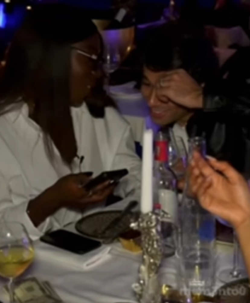 Le gâteau m’a peut être un peu inspiré 🪐  #romayer #romy #mayer #ss13 #secretstory 