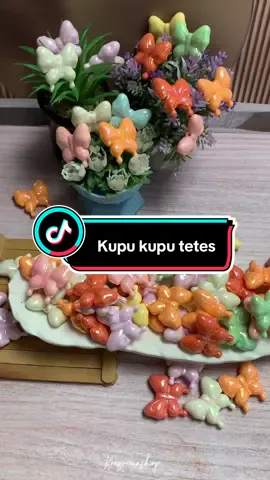 Nih guys cakep banget ya kupu-kupu tetes di krezoemanyaaa😍🫶🏻 kalau mau boleh langsung join live aja✨#krezoemashopmadiun #krezoema #krezoemashop #manikmaniklucu 