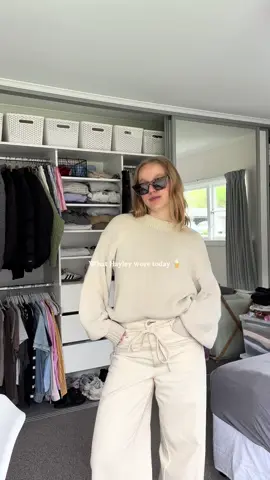 Anyone else OBSESSED with neutrals atm or just me? #nelson #newzealand #outfitinspo #outfitoftheday #whatiworetoday 