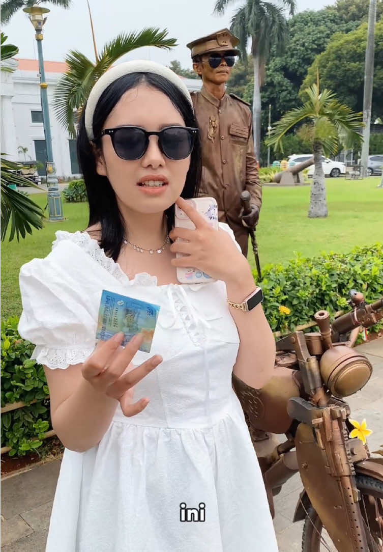 Kadang mikir anak orang kaya kok lebih norak dari kita ya😔🙏🏻 #anakpapi #kesenjangansosial #patung #laksamanamaeda #kotatua 