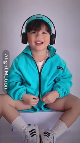 មិនទាន់ធំផង cute បាត់ហើយ 😳🥵#douyin抖音 #elតូច #el642315 