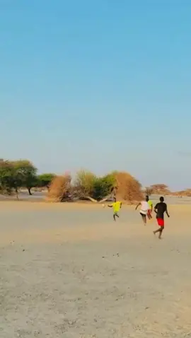 @TAATIKO 4️⃣2️⃣⚽️🇸🇴 @dheereye @𝐁𝐎𝐓𝐀𝐀𝐍___1️⃣5️⃣❤️⚽🏃‍♂️ @buhuuka bahaaka🇧🇦🇧🇦🇧🇦 @Diraac 2345 @lii boy👦 