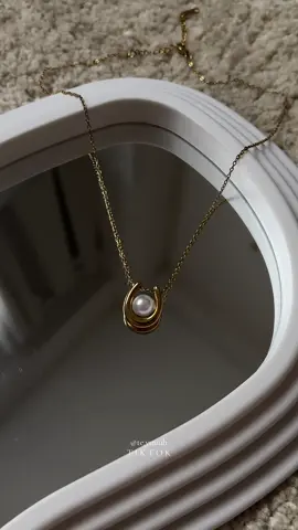 pearl necklace >> #necklace #womensaccessories #jewelry #womensnecklace #pearl 