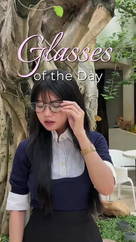 Just a girl with glasses all the time >>>>> #promoguncang1010 #gajiansale #eyewear #outfitcheck #OOTD 