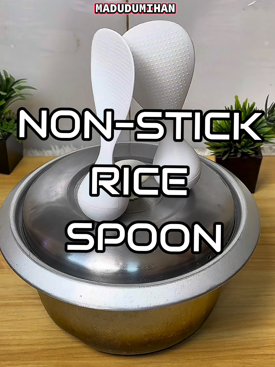 Non-stick rice spoon. Napaka galing nito sandok na ito hindi na madudumihan kahit saan mo ilapag #kitchentool #sandok #ricespoon #nonstickricespoon #servingspoon 