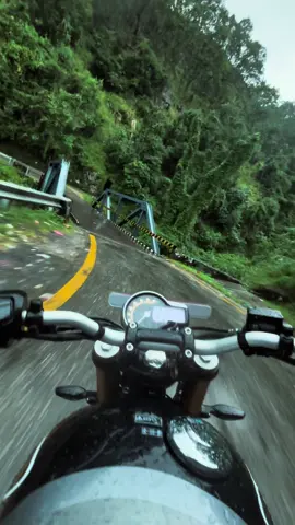 5 hours of madness — rain, throttle, and memories 🌧️🏍️