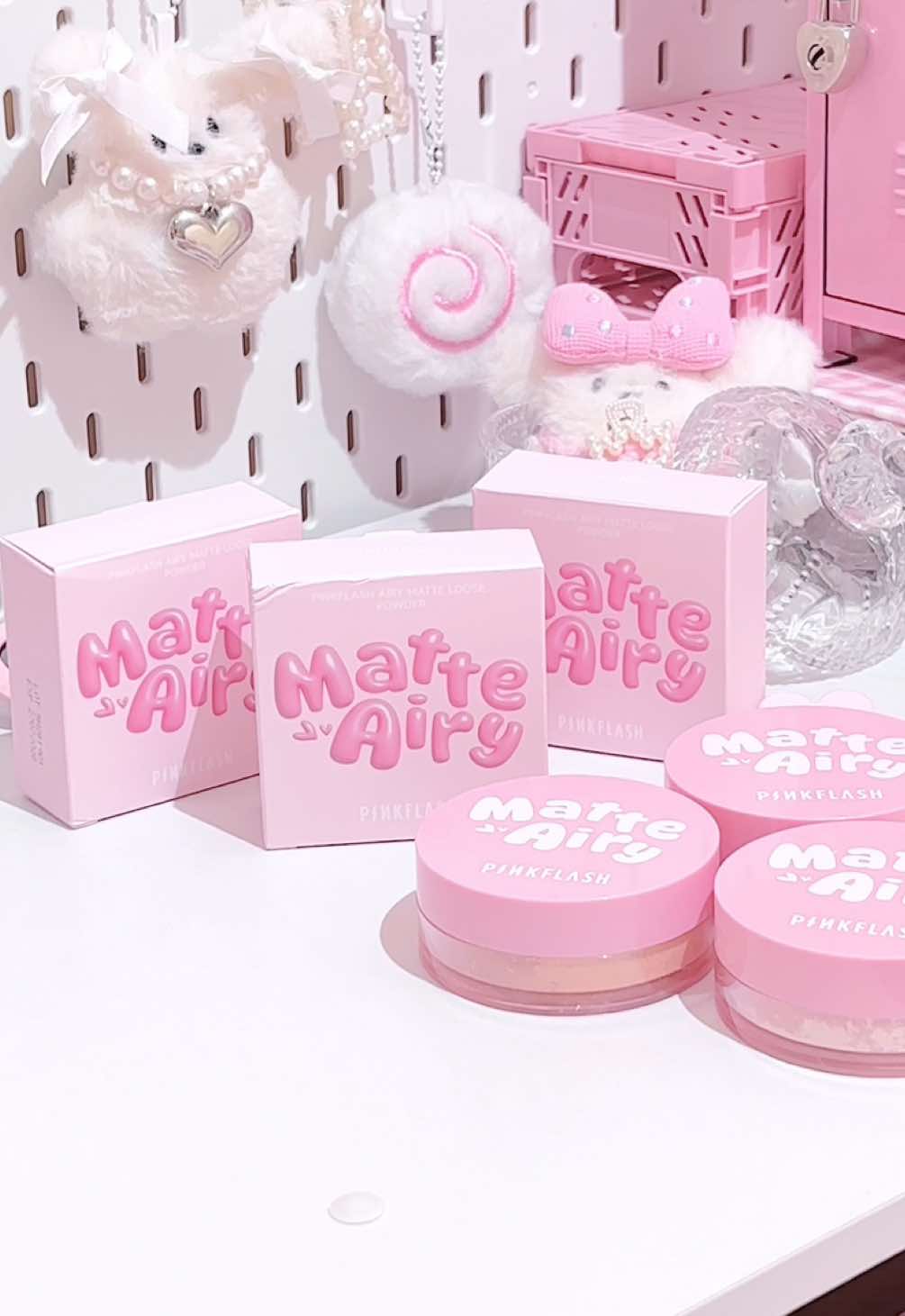 New launch from pinkflash! Airymatte loose powder, available in 3 shades ✨ oil control & ultra pore-blurring effect 🫶🏻  #pinkflash #pinkflashloosepowder  #loosepowder #beautyhaul 