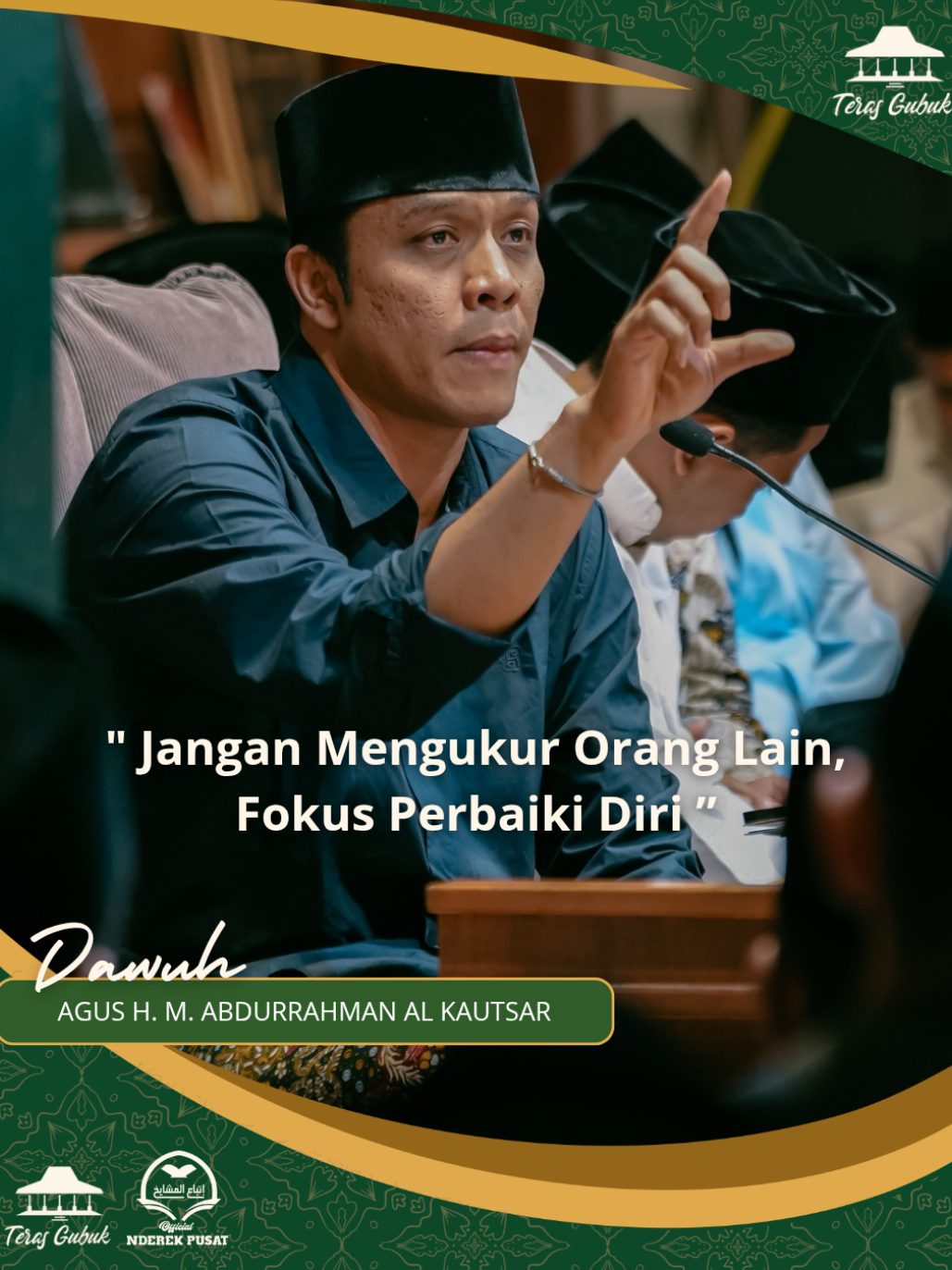 Sering kali kita terjebak pada kebiasaan menilai dan membandingkan orang lain dengan standar diri kita. Padahal, para ulama mengajarkan bahwa ukuran yang benar adalah bagaimana kita mampu menimbang diri sendiri dengan timbangan orang-orang shalih. Dari situlah kita akan sadar bahwa memperbaiki diri jauh lebih utama daripada sibuk menilai kekurangan orang lain. Dawuh Syekh Mahfudz at-Tarmasi: قال شيخنا العلامة المحدث المقرئ محمد محفظ الترمسي رحمه الله: «ﻻ تزن الخلق بميزانك، وزن نفسك بميزان الصديقين لتعلم فضلهم، وإفلاس نفسك» “Jangan engkau menimbang manusia dengan timbanganmu. Timbanglah dirimu dengan timbangan para shiddiqin (orang-orang jujur dalam iman), niscaya engkau akan mengetahui keutamaan mereka dan kefakiran dirimu.” Pendapat Ulama Salafus Shalih: Imam Ibnul Qayyim رحمه الله berkata: «من عرف نفسه اشتغل بإصلاحها عن عيوب الناس» “Barangsiapa mengenal dirinya, ia akan sibuk memperbaikinya daripada mencari-cari aib orang lain.” — Madarijus Salikin, 2/453 Penutup: Mengukur orang lain hanya melahirkan kesombongan dan merasa lebih baik. Tetapi menimbang diri dengan ukuran para shalih akan menghadirkan kerendahan hati, introspeksi, dan semangat untuk terus memperbaiki diri. .  #guskautsar #guskautsarploso #terasgubuk #dawuhterasgubuk #nderekpusatofficial 