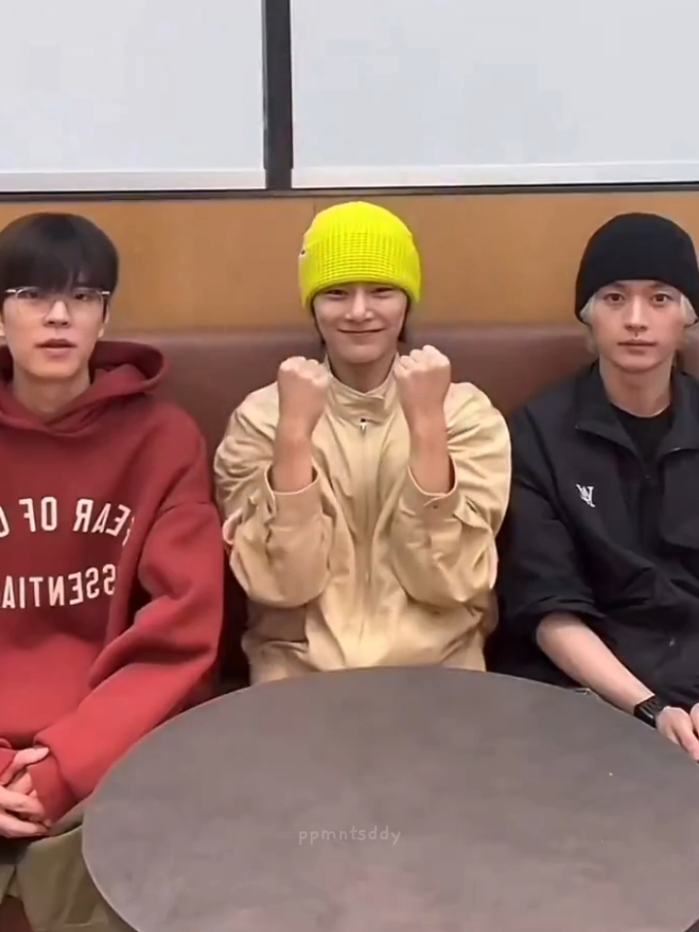 ayen sabar banget dengerin lee know sama seungmin ribut 😭😂 #leeknow #seungmin #jeongin #straykids #kpopfyp 