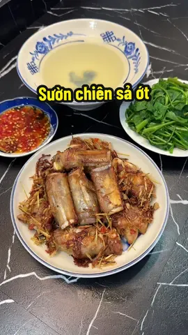 Sườn chiên sả ớt #ancungtiktok  #comnhacungthu  #xh  #trending  #nauan 