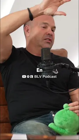 “En este país sobran impuestos” #blv #podcast #impuestos