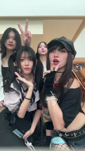 4 different aesthetics @achy @👽 @morel #fyp #makeup #outfit #OOTD #fashion 