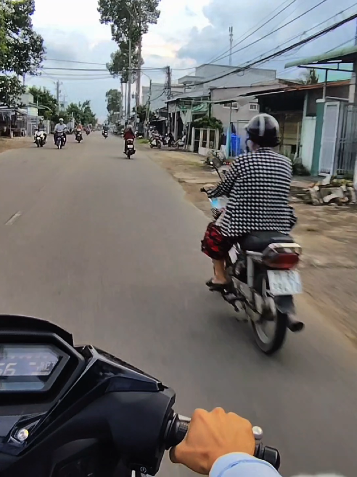 Cục Máy DOHC WinV4 chạy ta nói he nó đã dì đâu á😆#xuhuongtiktok #winnerx #rs150 