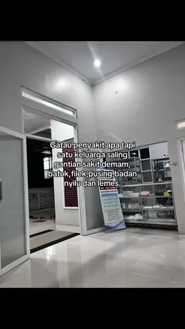 saling gantian kedokter,gatau virus apa tuh skrng.#virus 