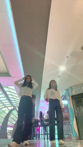😛🫶🏻@💀 #creatorsearchinsights #dancechallenge #raanjhanaa #hindisong #@TikTok 