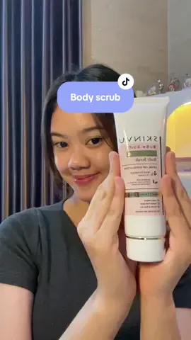 Scrub sekaligus melembapkan? Ada dong! Yuk cobain Skinvu Body Scrub 2in1!😉 #skinvu #skinvubodyscrub #bodycare #BeautyReview 