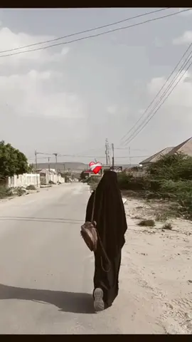machadkaaga soo qor magaciisa #somalitiktok #tiktok #tiktokviral #viral #vidio 