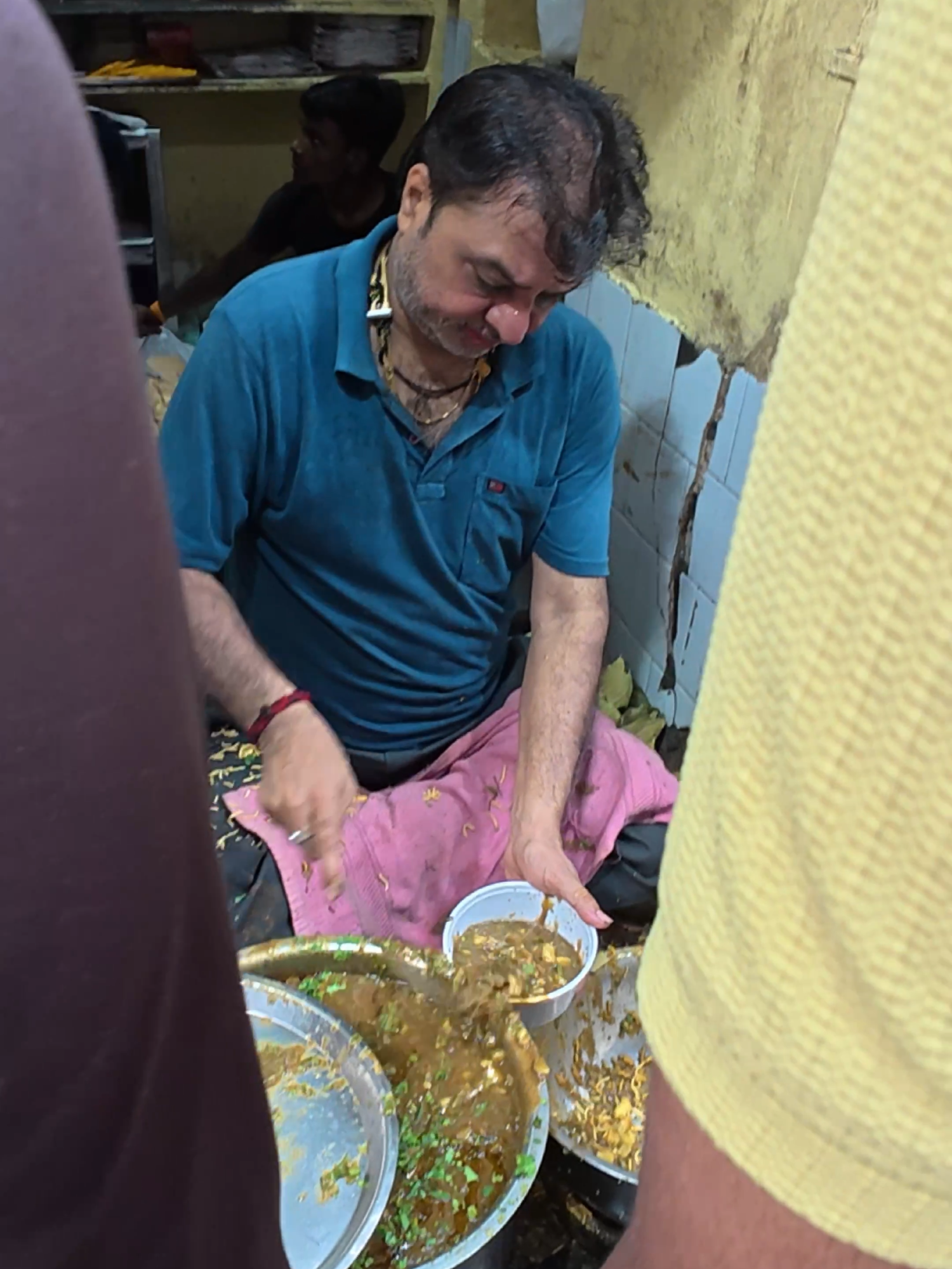 Bro is a living legend 💀 (dirty?) #streetfood #food #streetfoodindia