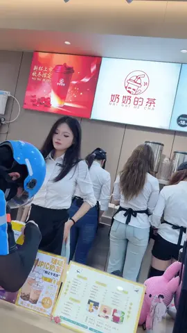 #奶茶妹妹 #巴掌舞 #卡点舞