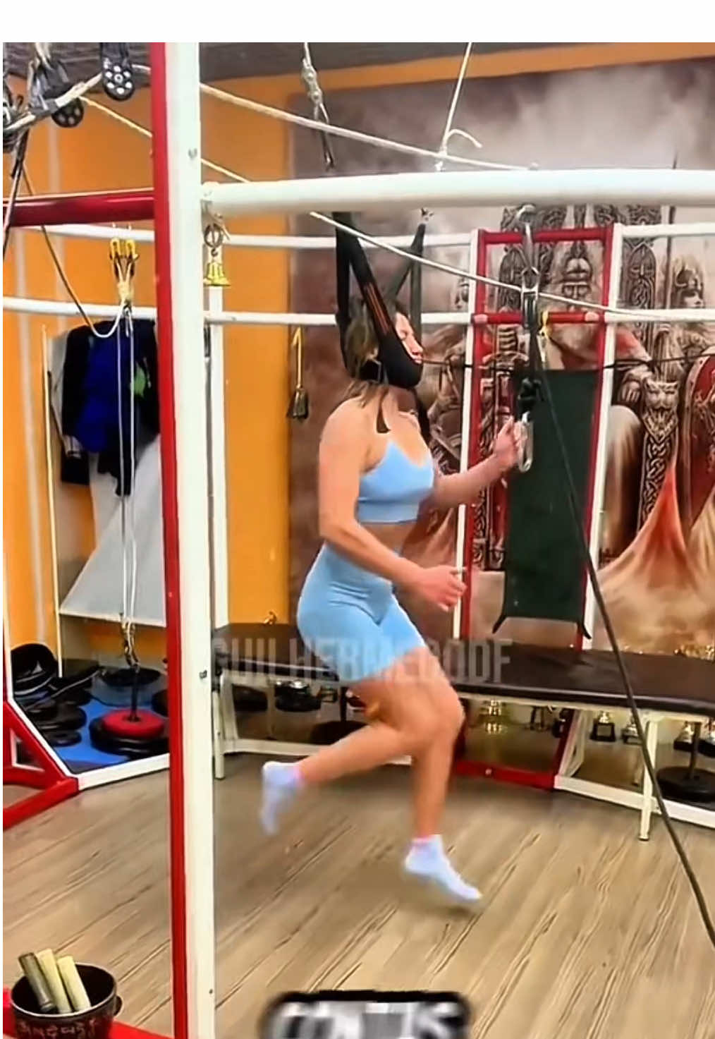 🚨 A academia mais bizarra do mundo! Será que você encararia esses alongamentos quase sobrenaturais? 👀 👇 Comenta aí se teria coragem! #alongamento #academiabizarra #flexibilidade #curiosidades #viral #GymTok #estranho #academia #bizarro #reelsbrasil #tiktokbrasil #fyp #descobertas #segredos #brilhodasnoticias 