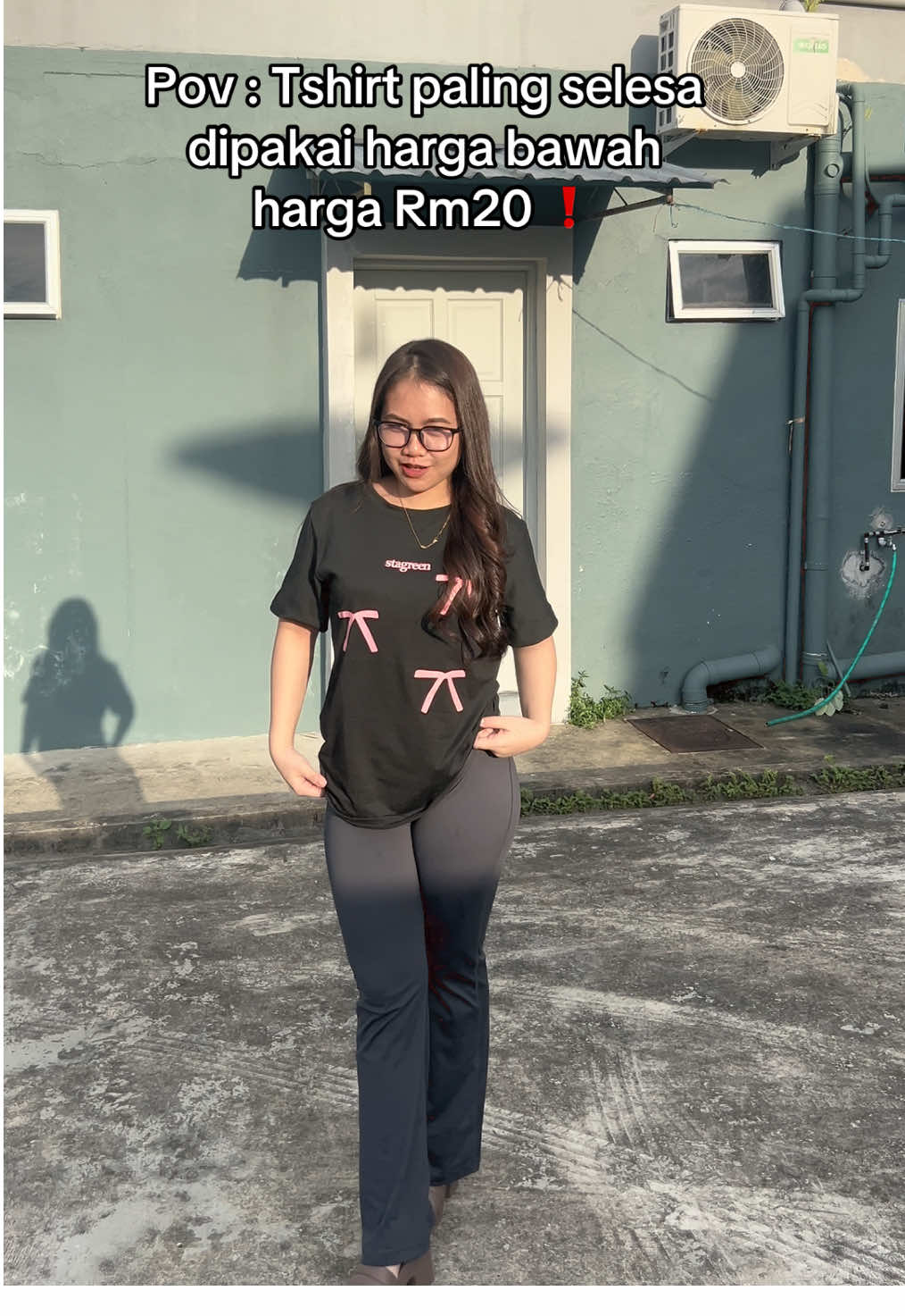 Selesaa sangat ✨🖤 #tshirt #ribbon 