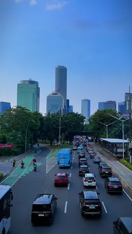 Selamat Sore . Videonya boleh di ambil buat suport bahan content creator pemula, engga follow gpp di izinin. #mediawb #foryoupage #fyp #jakarta #citylights 